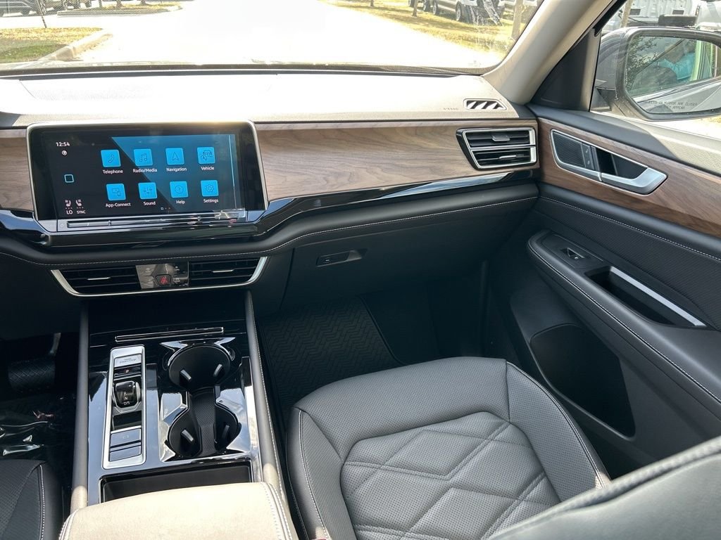 2026 Volkswagen Atlas SE w/Tech - Photo 11