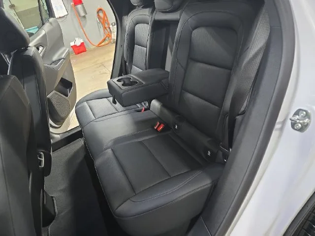 Used 2025 Summit White Chevrolet LT image 17