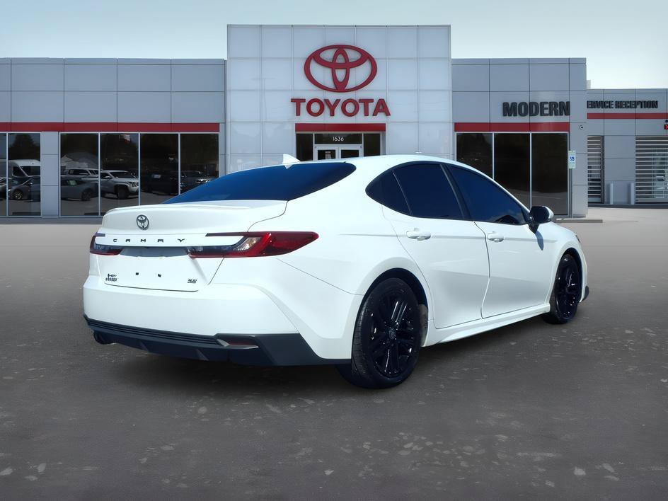 Certified Used 2025 Ice Cap Toyota SE image 5