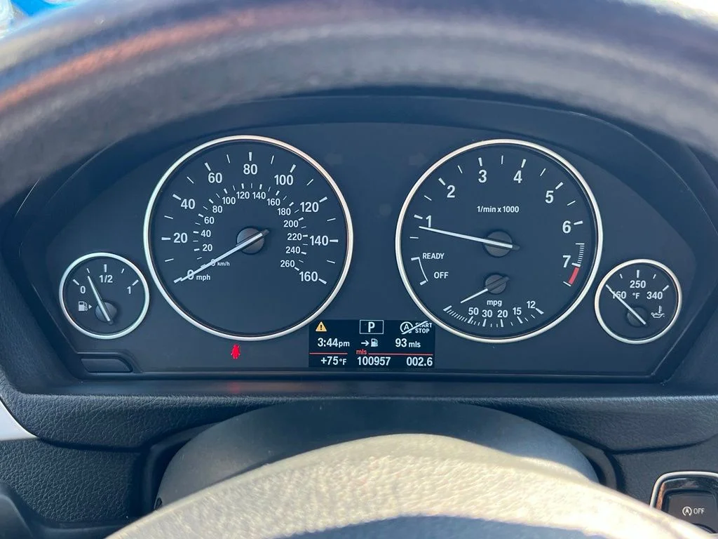 Used 2013 Mineral Gray Metallic BMW 328i xDrive image 23