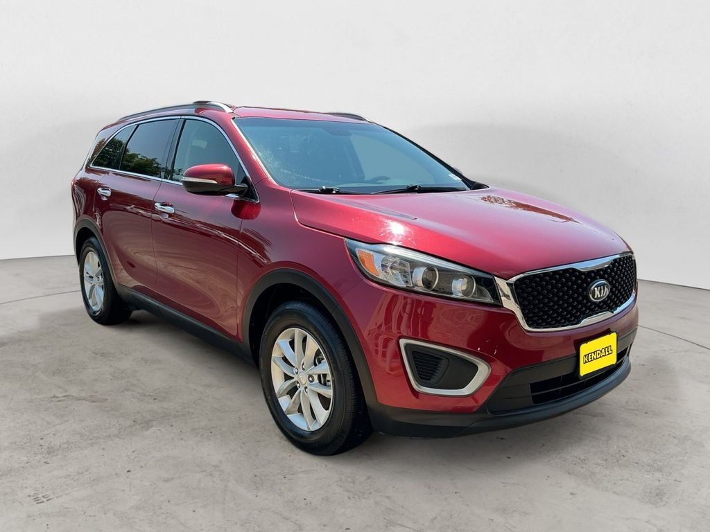 Used 2016 Red Kia LX image 3