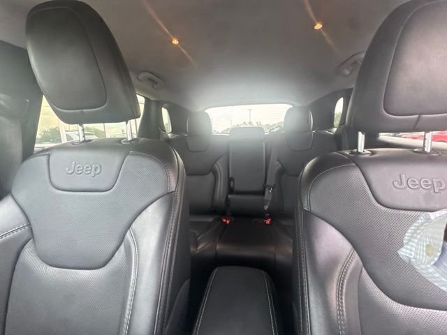 Used 2023 White Jeep Altitude image 18