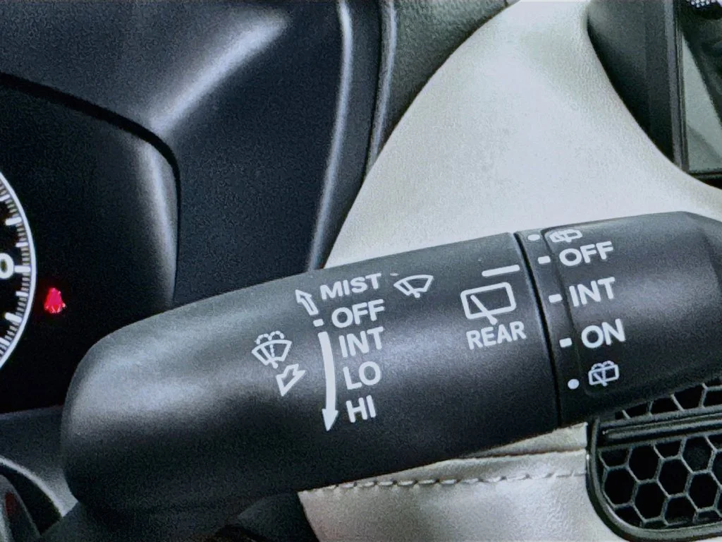New 2027 Modern Steel Metallic Honda LX image 18