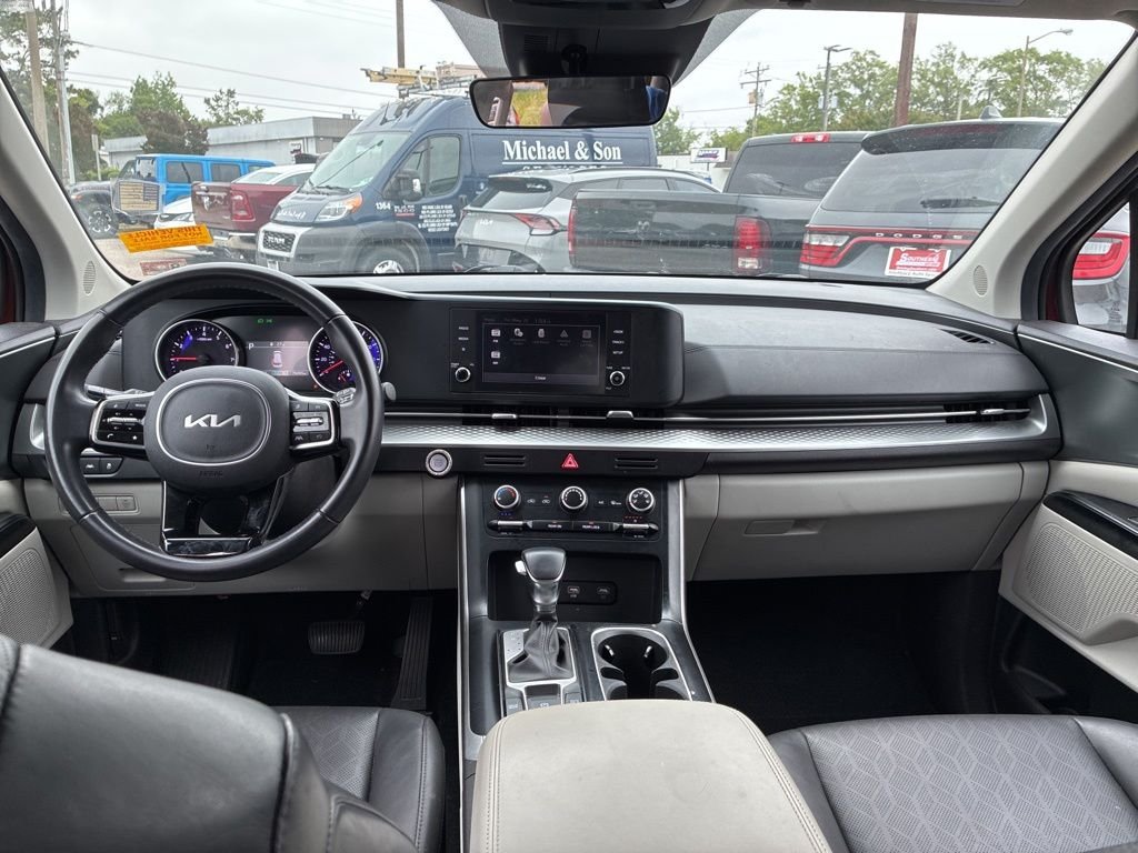 Used 2024 Red Kia LX image 22