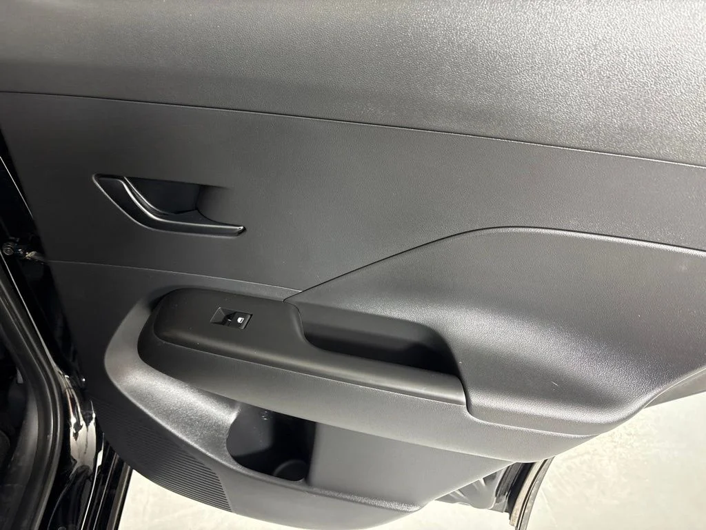 Used 2024 Black Hyundai SEL image 16