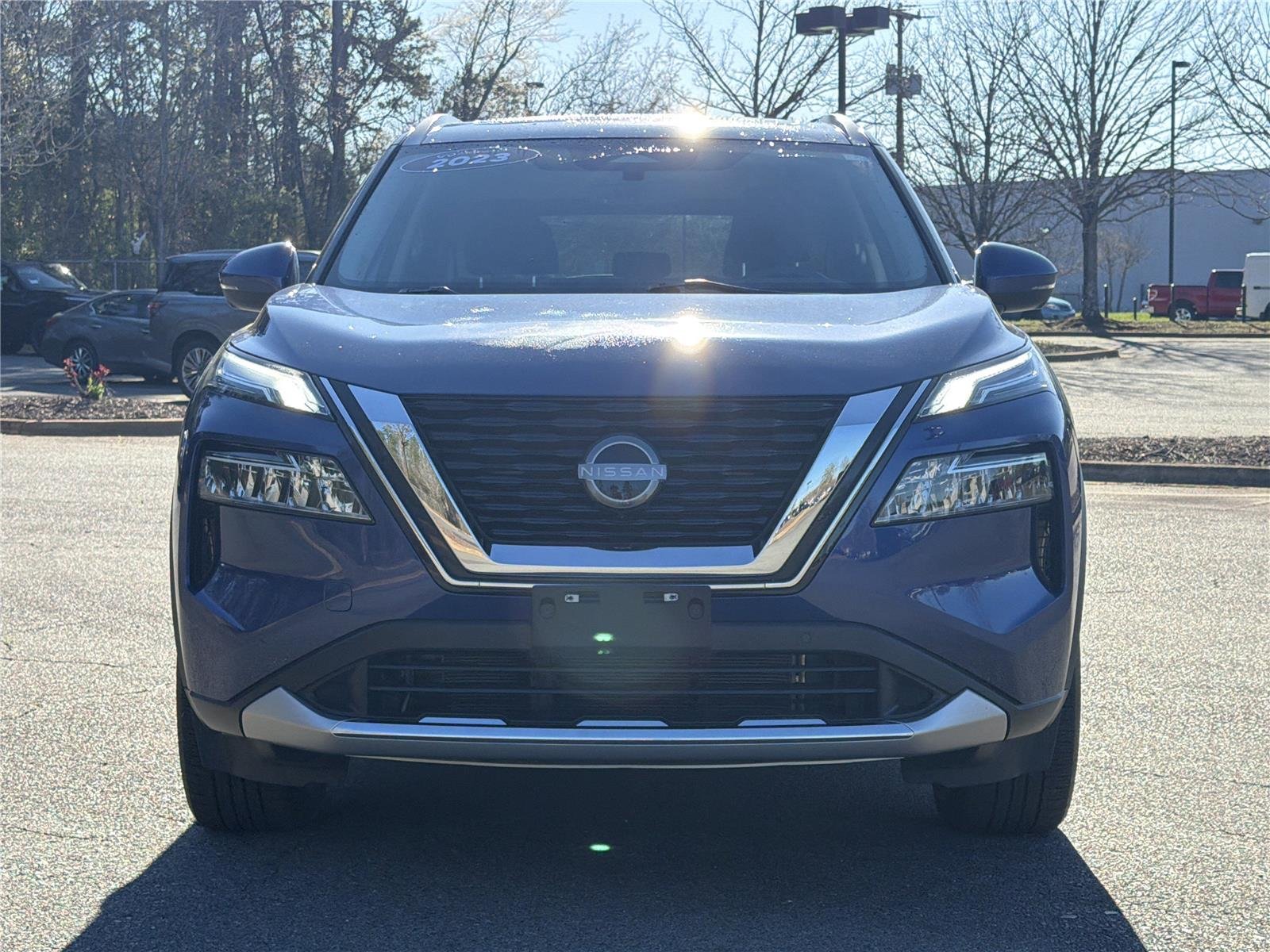 Used 2023 Caspian Blue Metallic Nissan Platinum image 29