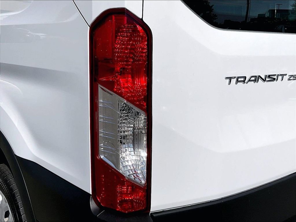 Used 2025 White Ford Base image 29