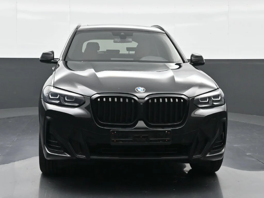 Used 2023 Black BMW sDrive30i image 6