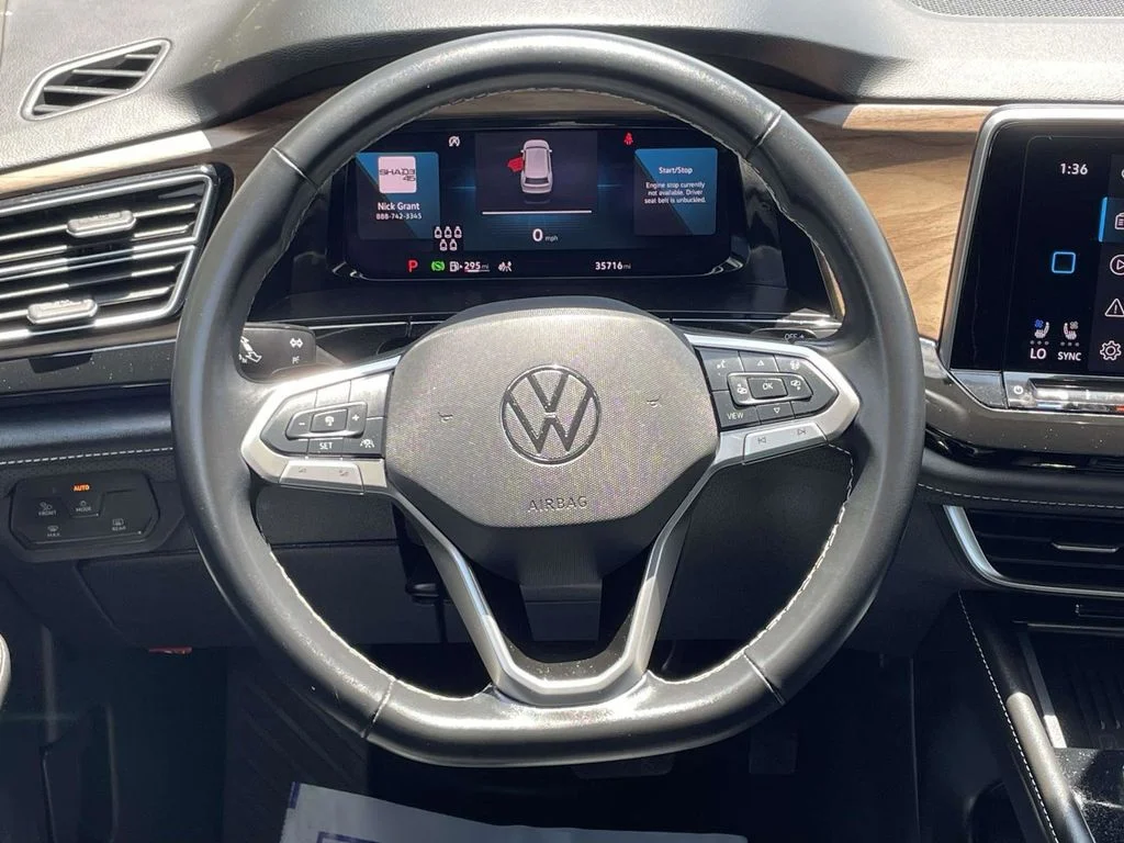 Used 2025  Volkswagen 2.0T SE w/Technology image 24