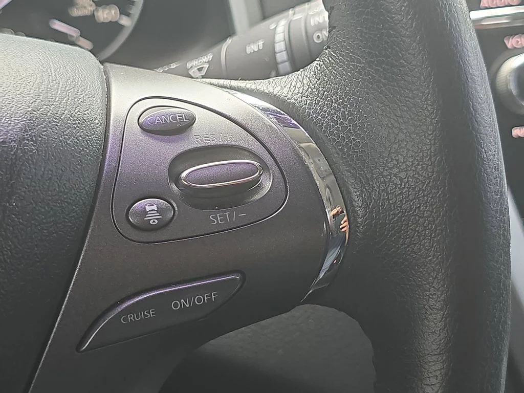 Used 2023 Silver Nissan SV image 16