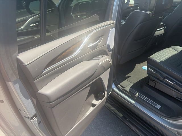 Used 2024 Argent Silver Metallic Cadillac Sport Platinum image 7