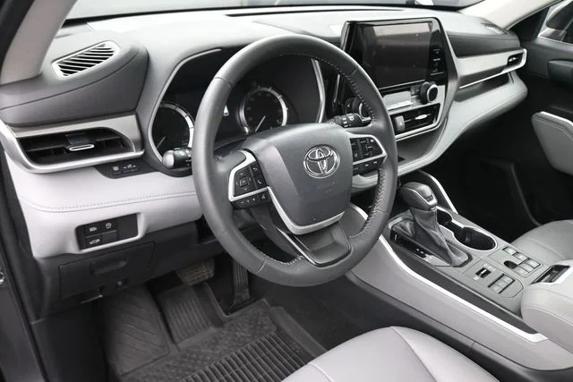Used 2023 Gray Toyota XLE image 21