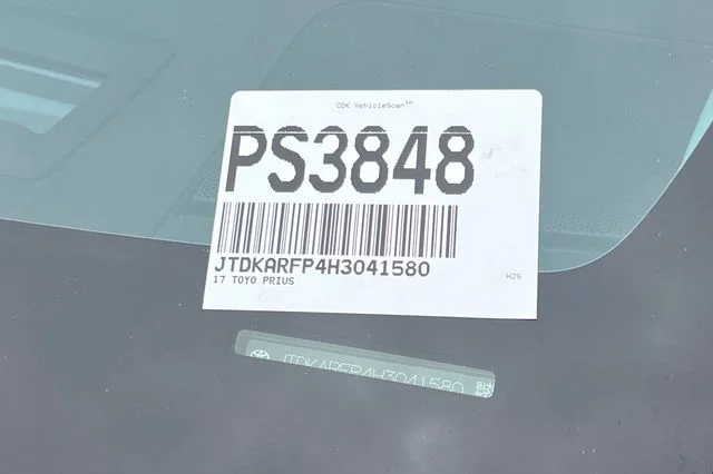 Used 2017 Gray Toyota Advanced image 8
