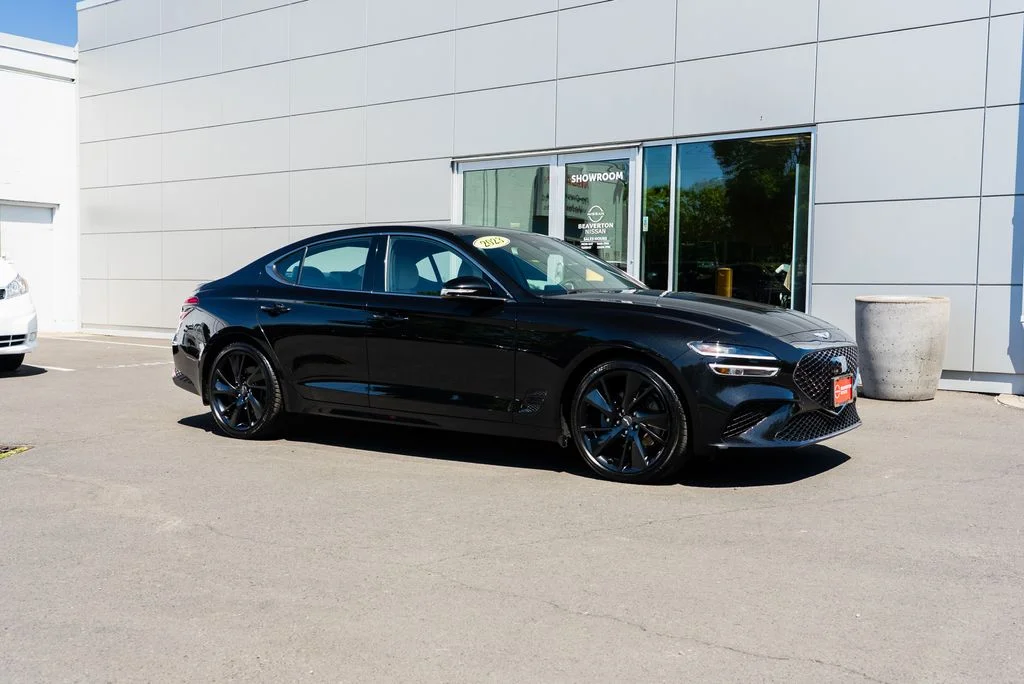 Used 2023 Black Genesis 2.0T image 31