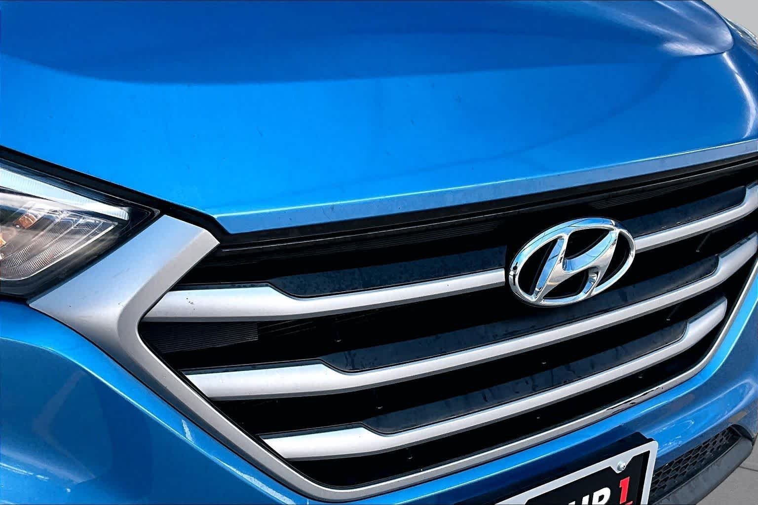 Used 2018 Caribbean Blue Hyundai SEL image 26