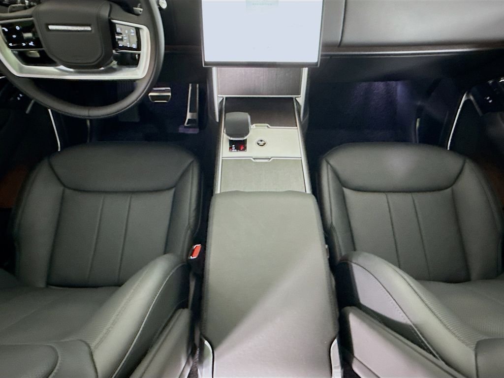 New 2026 Fuji White Land Rover SE image 16