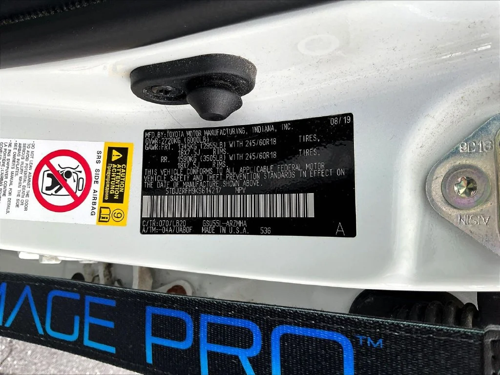 Used 2019 Blizzard Pearl Toyota XLE image 22