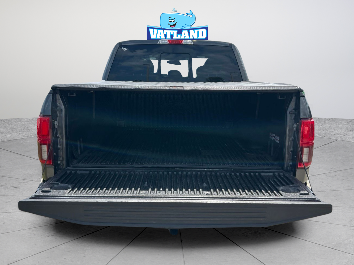 Used 2018 Gray Ford XLT image 38