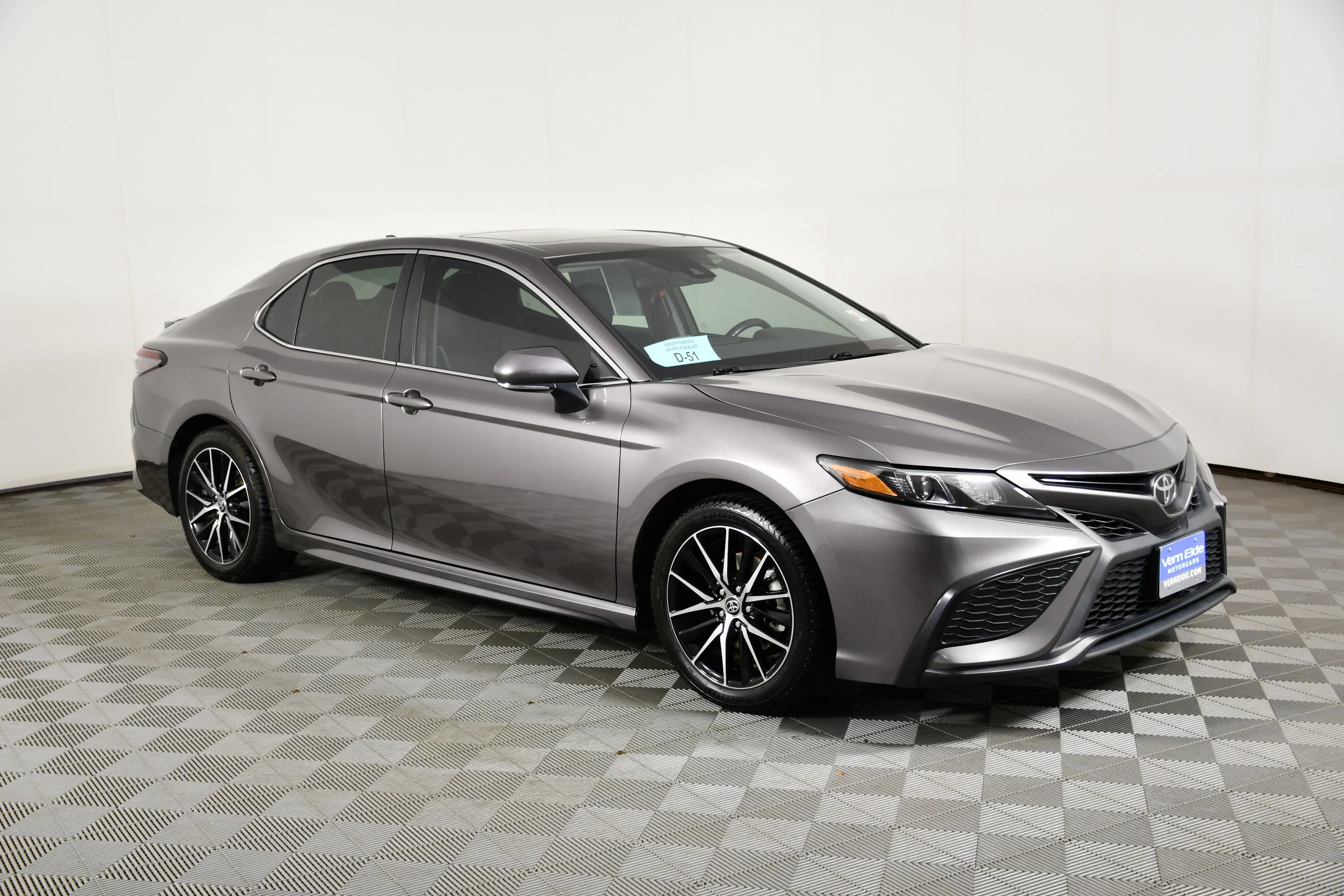 Used 2021 Predawn Gray Mica Toyota SE image 4