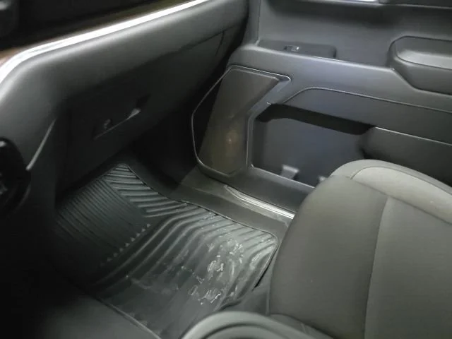 2025 Chevrolet Silverado 1500 LT - Photo 20