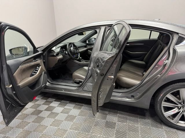Certified Used 2018 Machine Gray Metallic Mazda Signature image 13