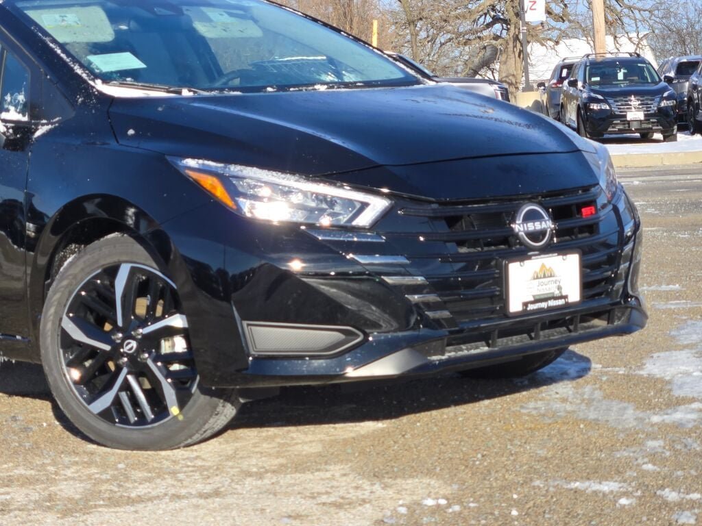 Certified 2025 Nissan Versa Sedan SR with VIN 3N1CN8FV1SL884765 for sale in Lindenhurst, IL
