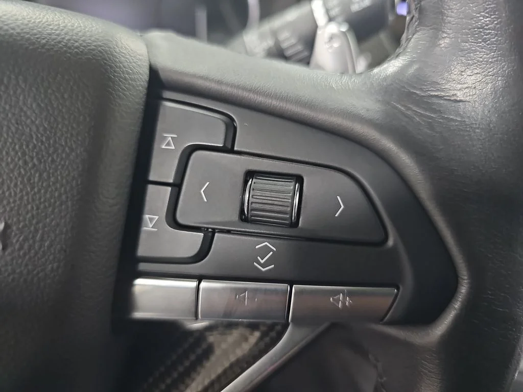 Used 2020 White Cadillac Sport image 17