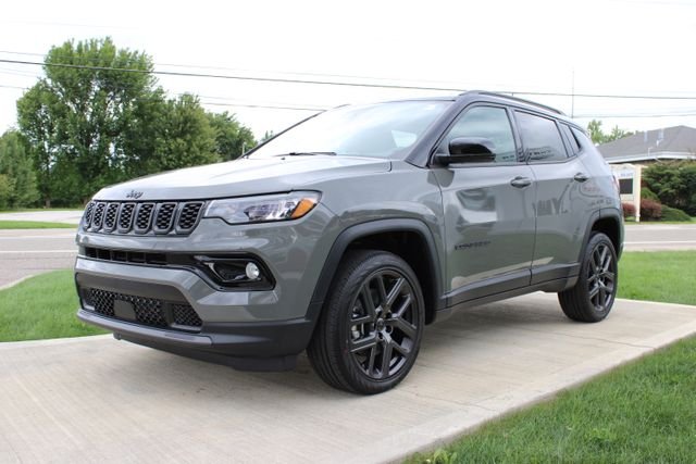 New 2026 Sting-Gray Clearcoat Jeep Limited image 6