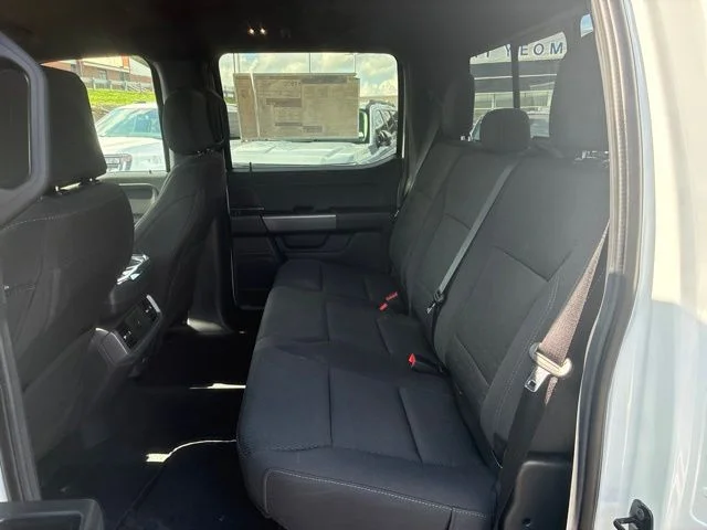 New 2026 Oxford White Ford XLT image 23