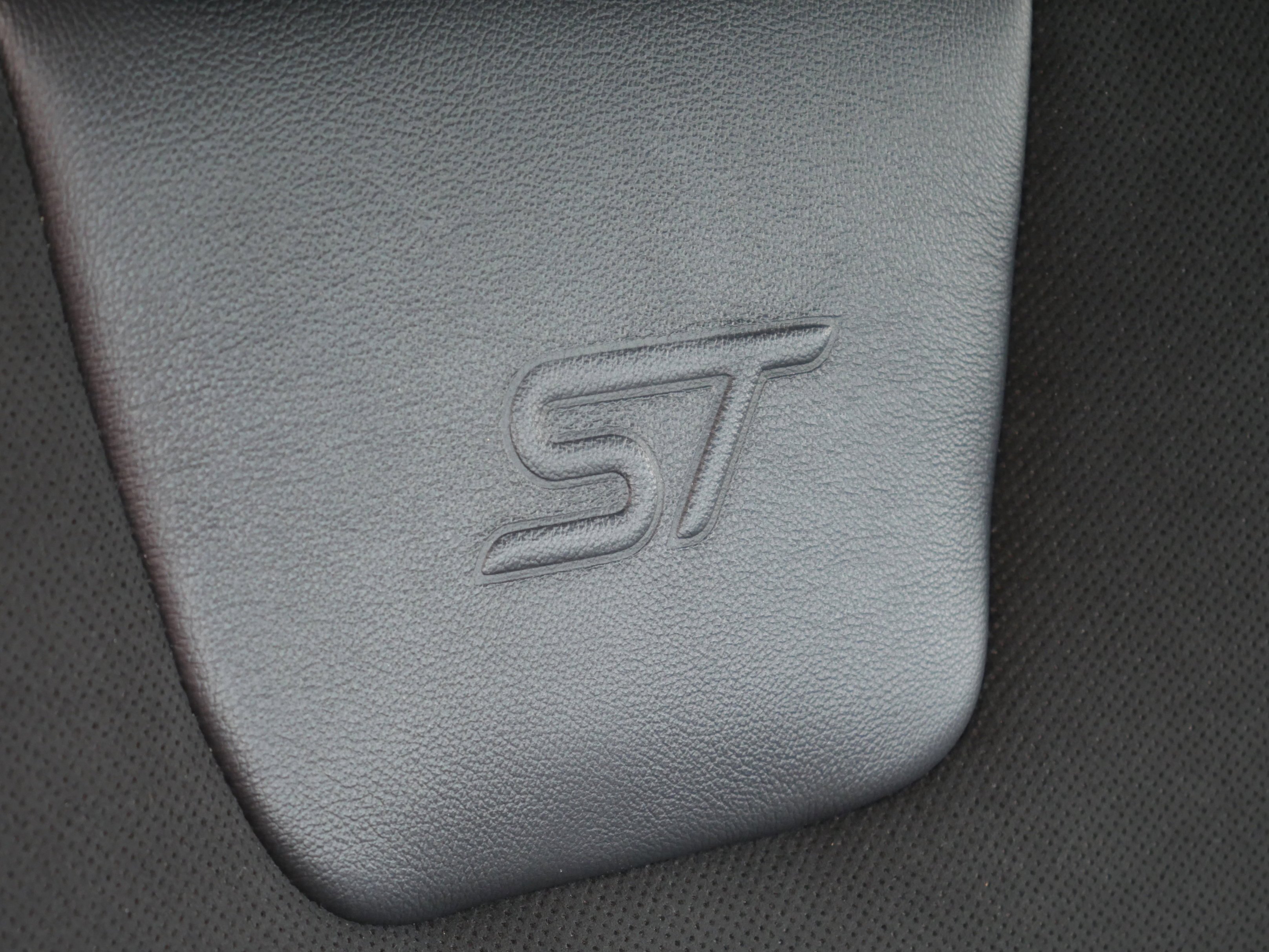 Used 2023 Forged Green Metallic Ford ST image 29
