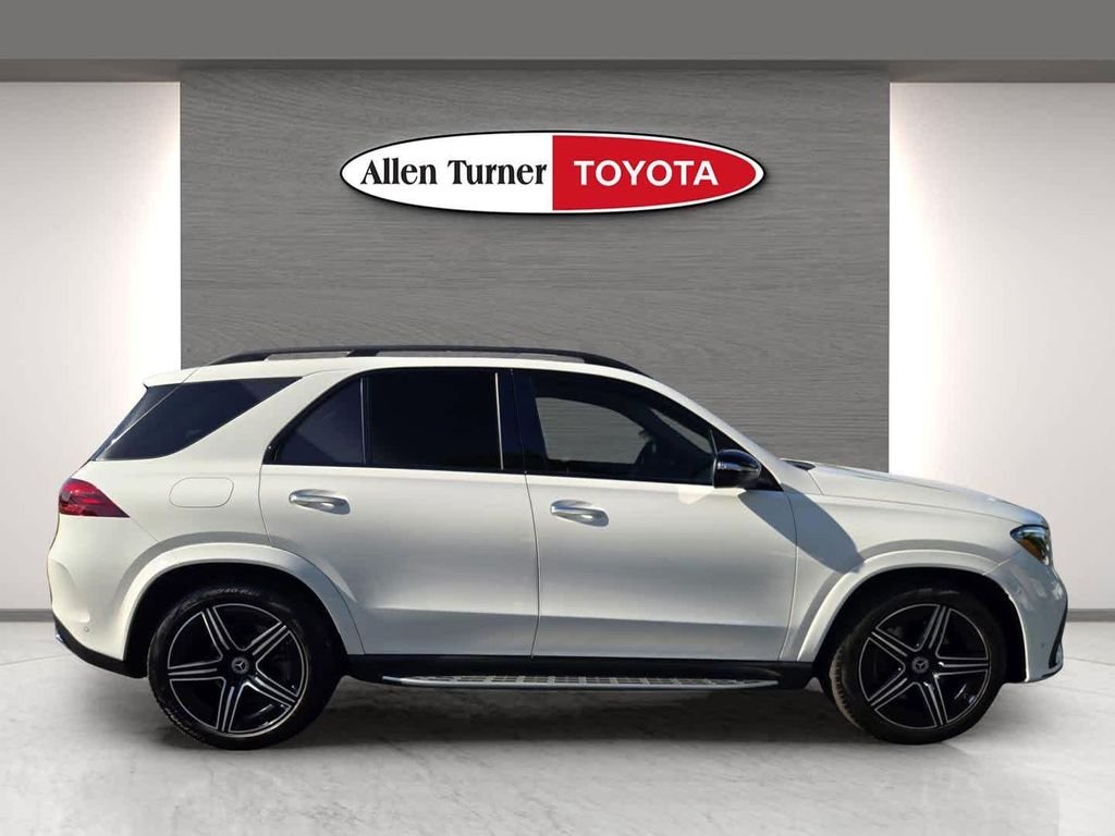 Used 2026 White Mercedes-Benz GLE 450 image 9