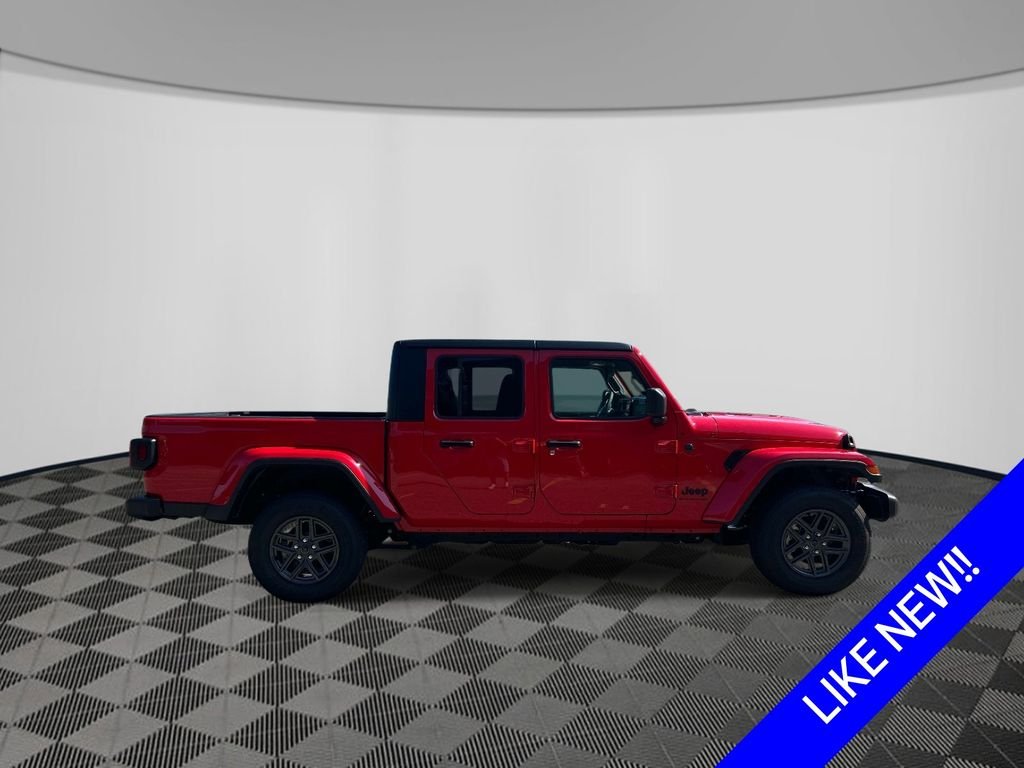 Used 2025 Red Jeep Sport S image 6