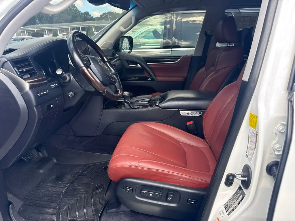 Used 2017 White Lexus 570 image 3