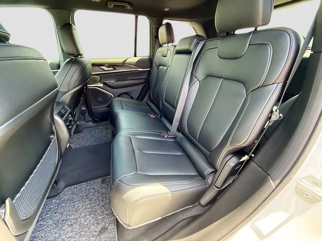 New 2026 Bright White Clearcoat Jeep  image 18