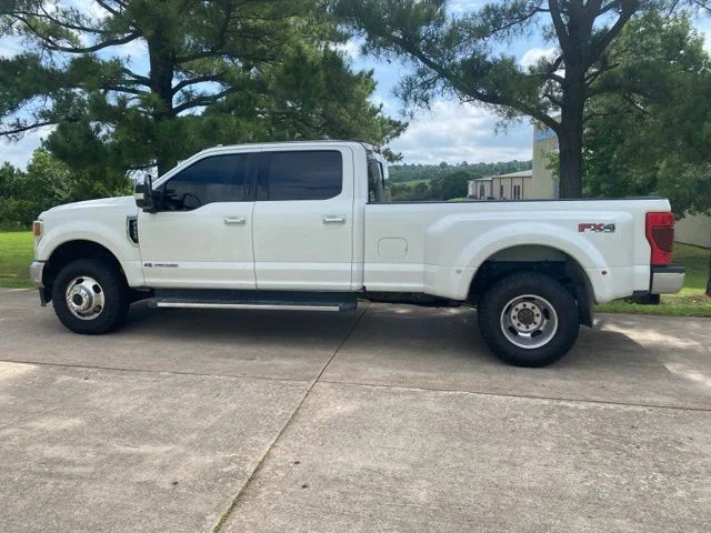 Used 2021 White Ford Lariat image 7