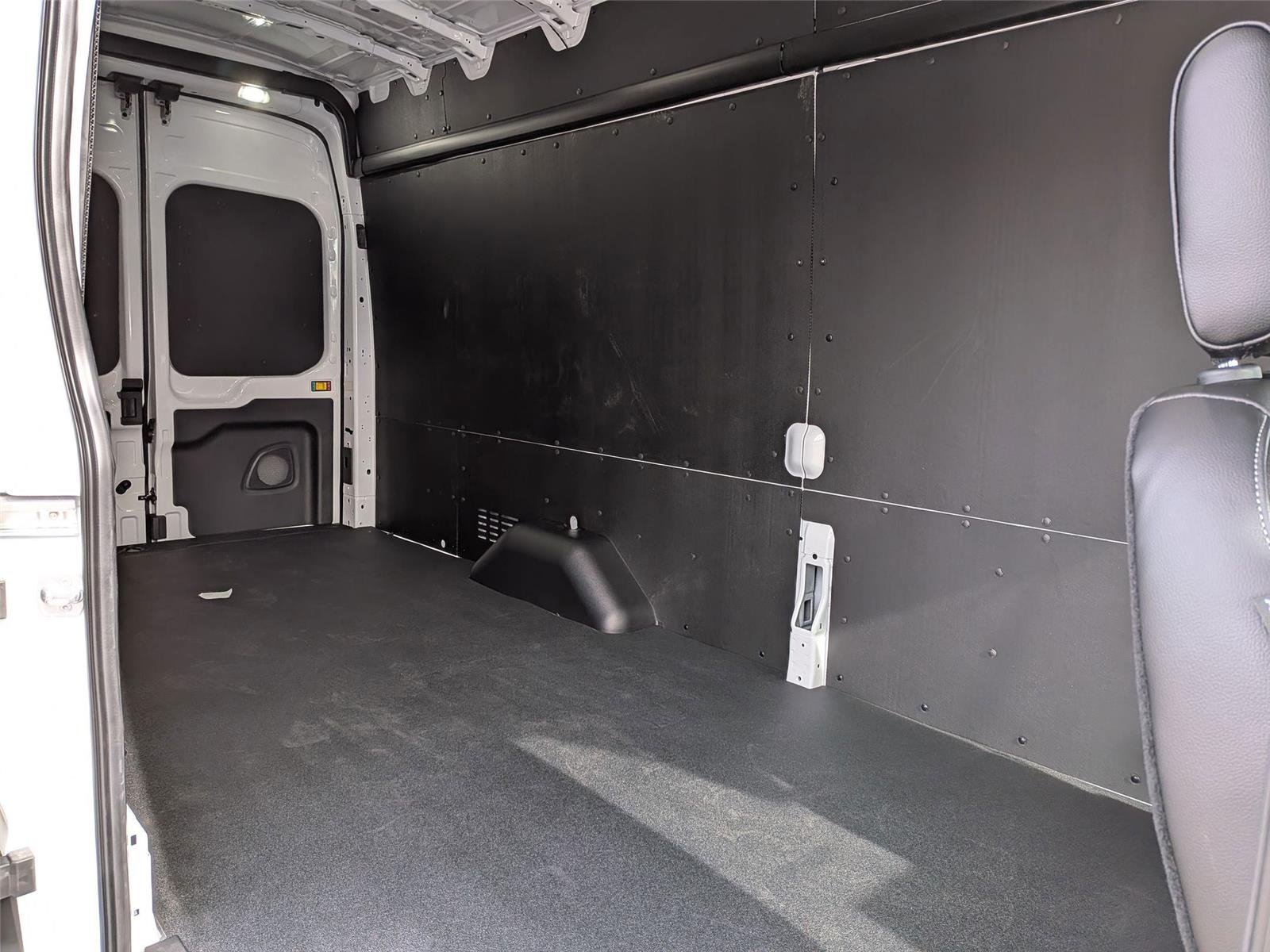 New 2026 Oxford White Ford Cargo Van image 27