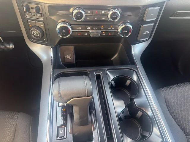 New 2026 Oxford White Ford XLT image 19