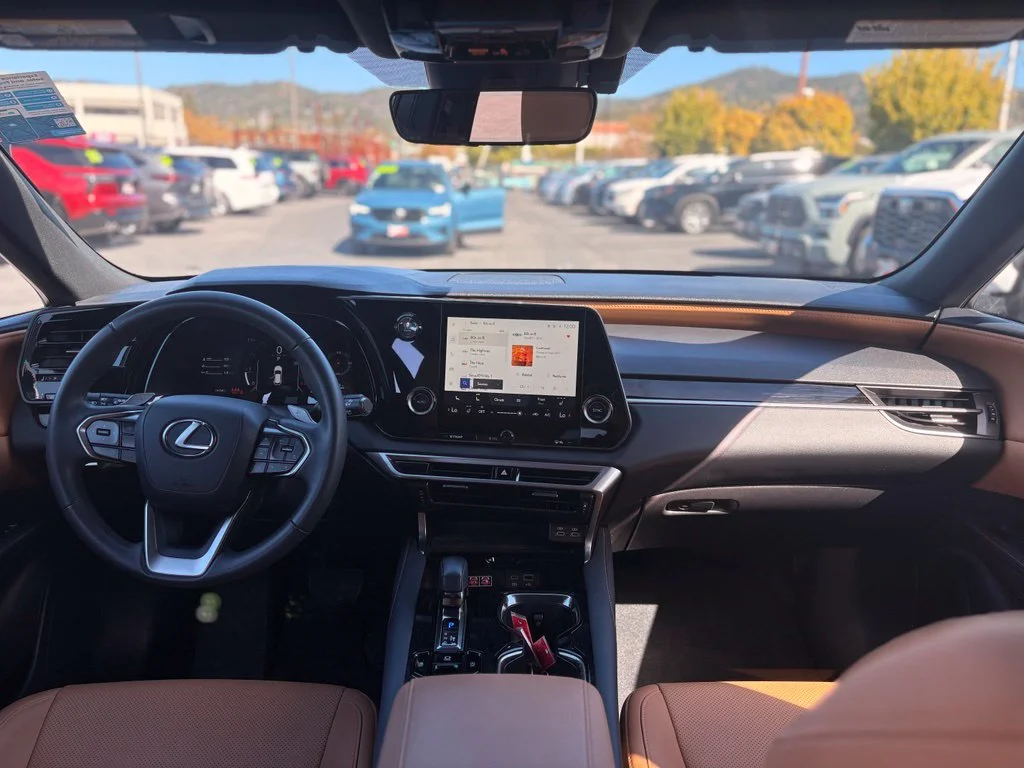 Used 2025 Gray Lexus 350 image 7