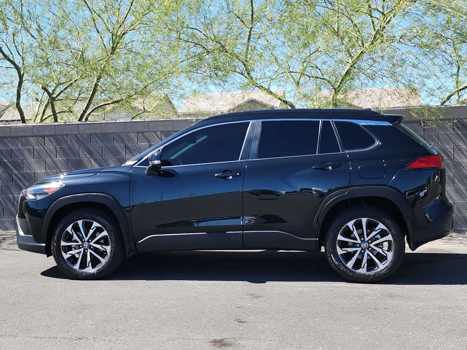 Used 2024 Jet Black Toyota XLE image 5