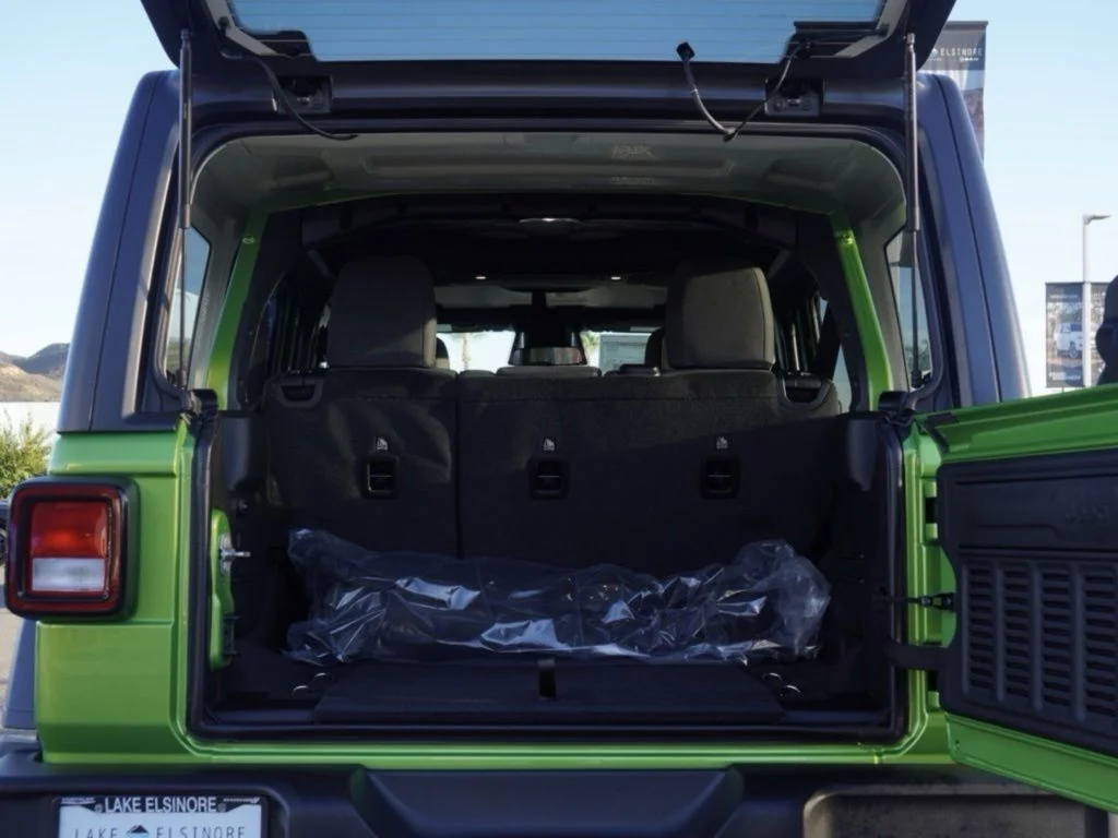 New 2026 Mojito Clearcoat Jeep Sport S image 6