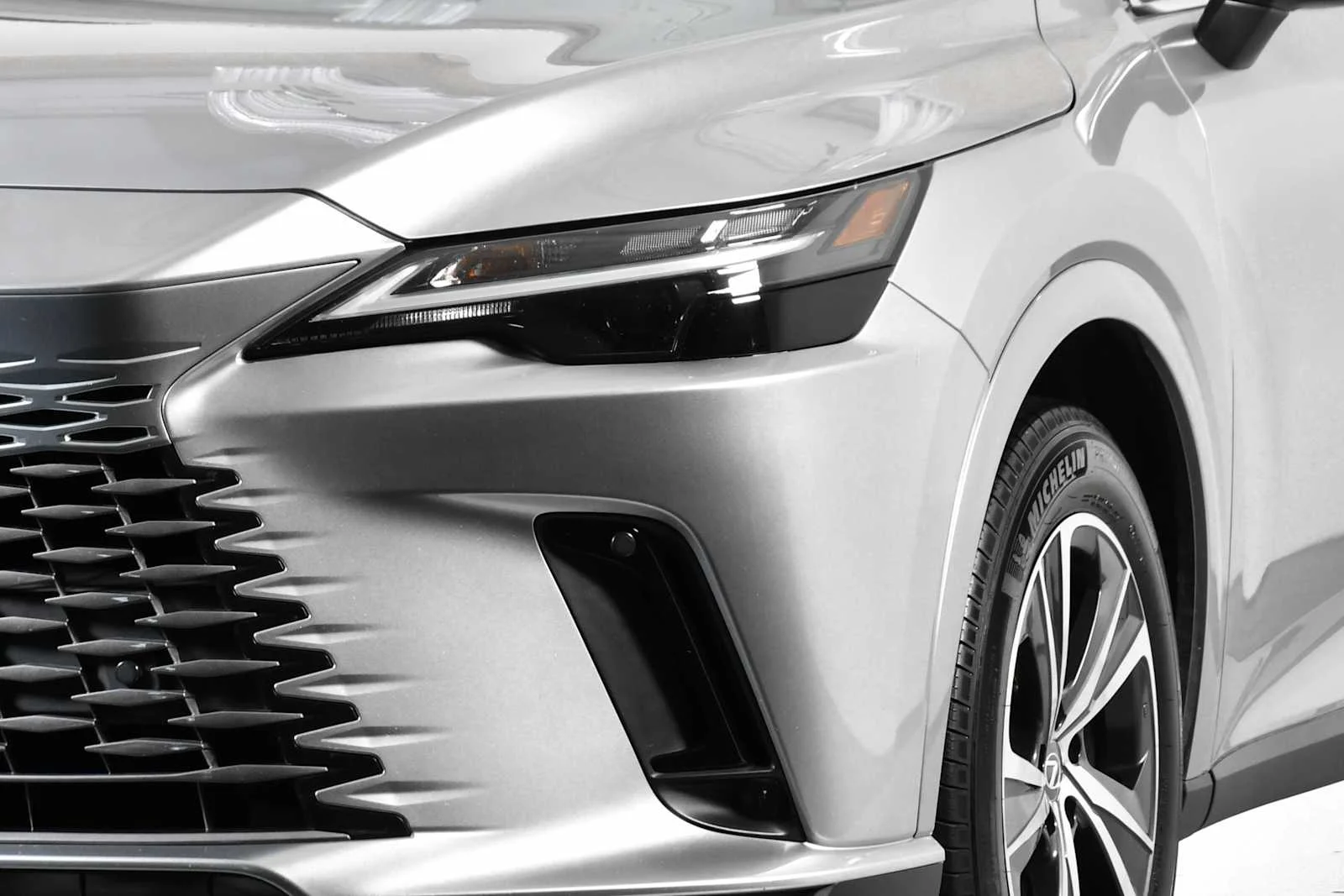 Certified Used 2024 IRIDIUM Lexus Premium image 11