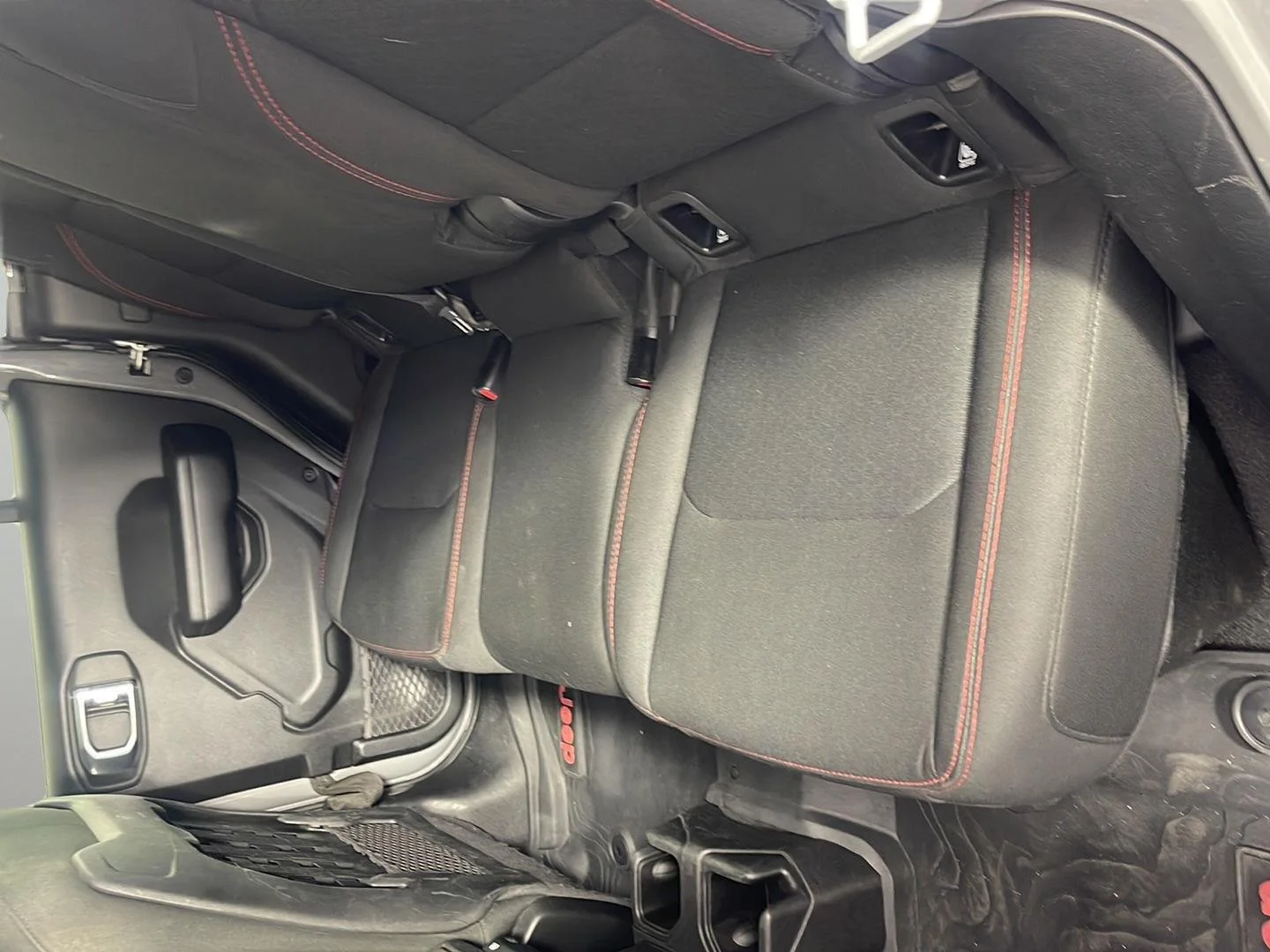 Used 2021 Sting-Gray Clearcoat Jeep Rubicon image 12