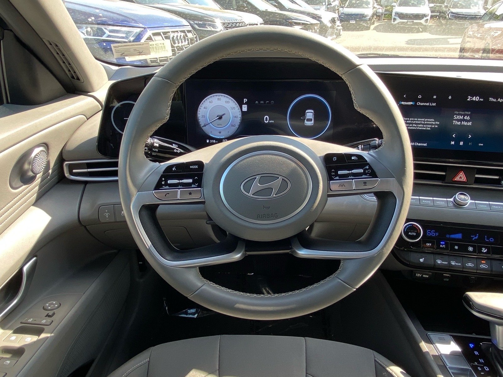 Used 2025 Black Hyundai SEL Convenience image 6