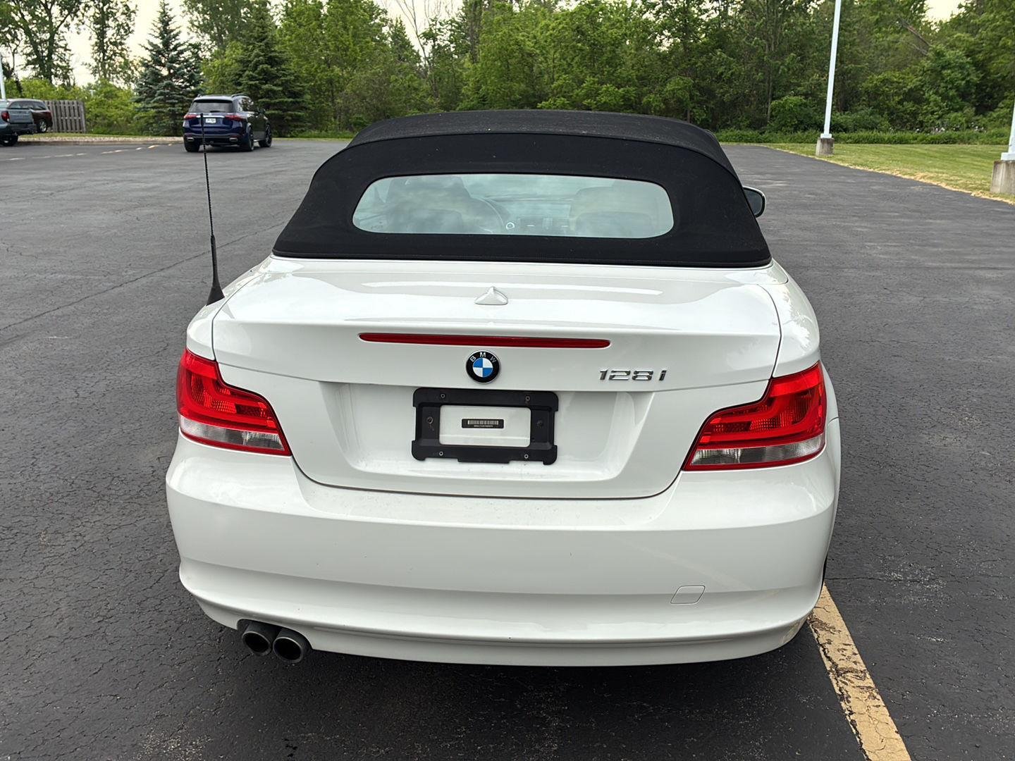 Used 2012 Alpine White BMW 128i image 25