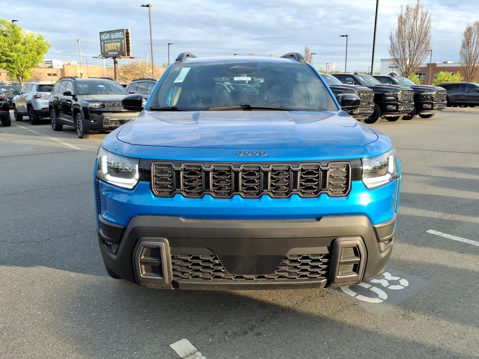 New 2026 Hydro Blue Pearl-Coat Exterior Paint Jeep Laredo image 13