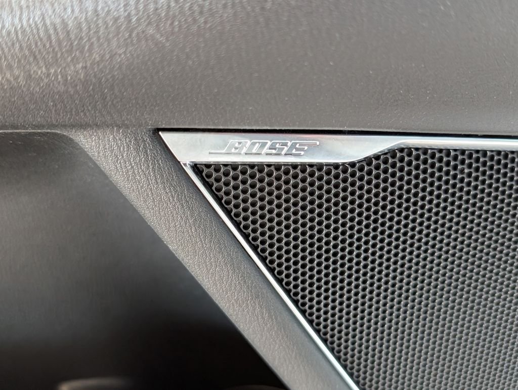 Used 2023 White Mazda Signature image 19