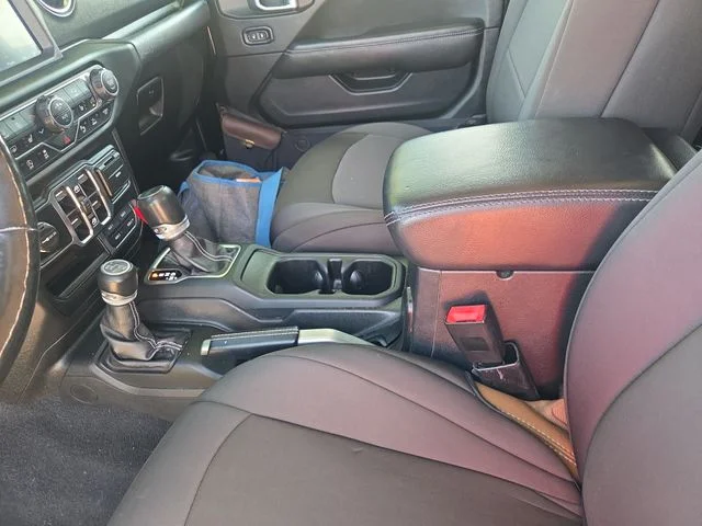Used 2020 Black Jeep Overland image 15
