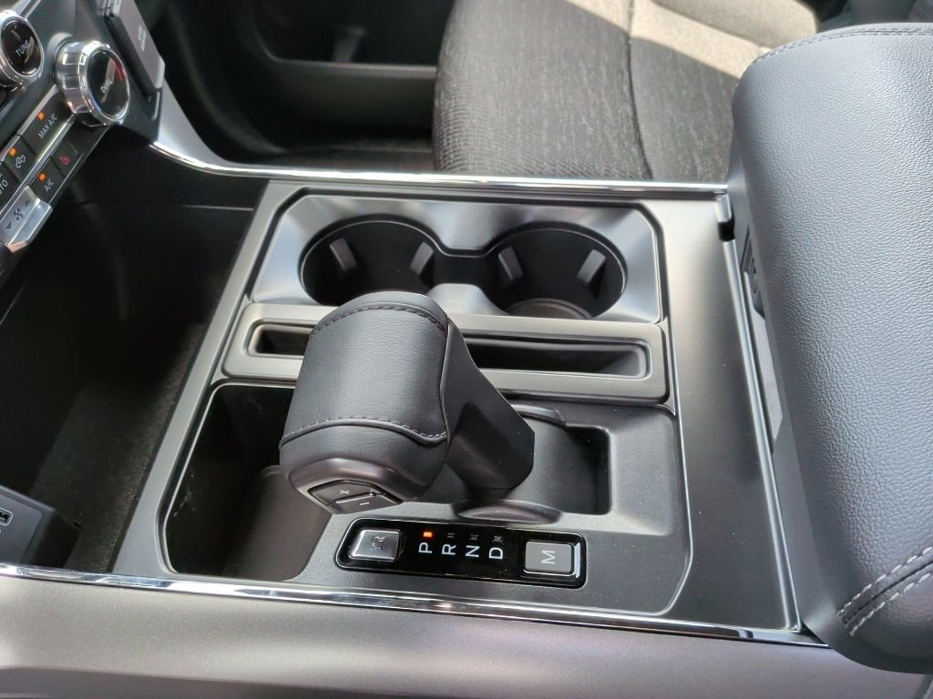 New 2026 Oxford White Ford XLT image 32