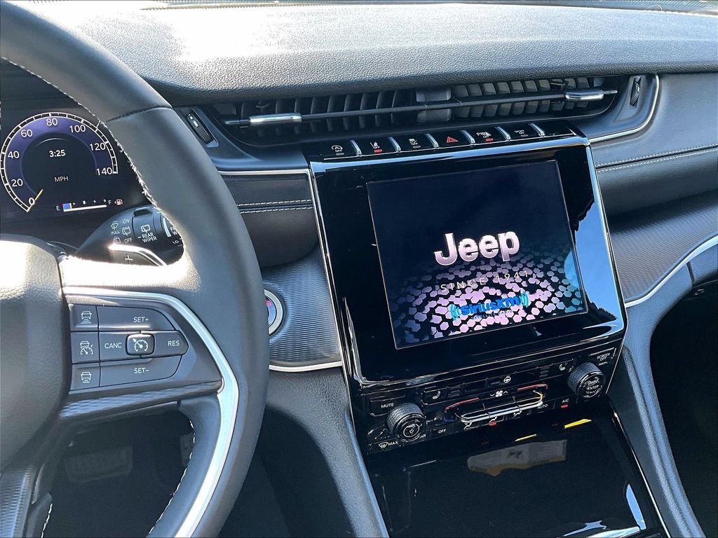 Used 2023 Gray Jeep Altitude X image 17