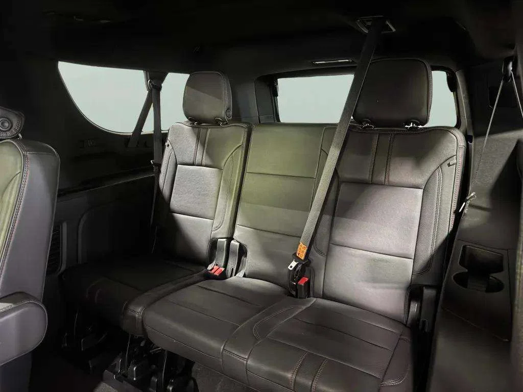 2024 Chevrolet Suburban RST - Photo 27